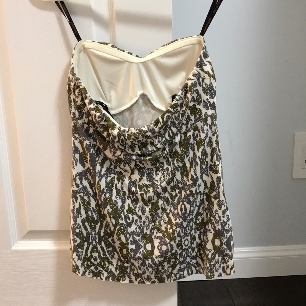 Guess - Picture 2 of 2